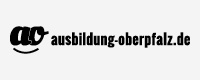 Logo von ausbildung-oberpfalz.de, schwarze Schrift auf grauem Grund.